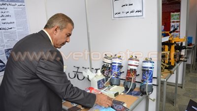 بالفيديو.. جهاز يوفر 50% من الوقود.. تكلفته 4 آلاف جنيه.. يعتمد على الماء وينتج اللتر 1830 ضعفا من الغاز.. والفنجان يكفى للسفر للإسكندرية.. يصلح لجميع السيارات.. العمر الافتراضى مدى الحياة