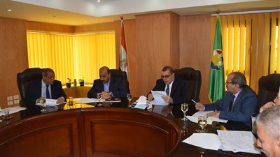 محافظ الفيوم يترأس اللجنة العليا لتبرعات الجامعة