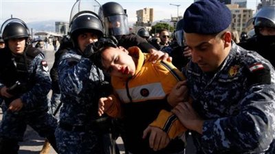الثورة مستمرة فى لبنان وجرحى بصفوف المتظاهرين أمام مبنى البرلمان