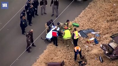 مطاردة بين الشرطة ومشتبه بهم تتحول لحادث مروع (فيديو وصور)