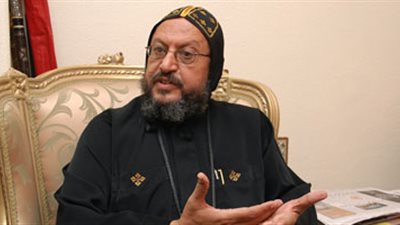 أسقف شبرا الخيمة يلتقي المطالبين بنقل كاهن كنيسة مارجرجس