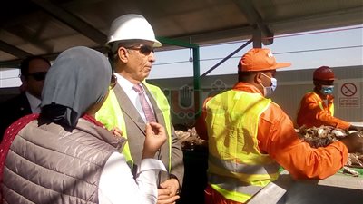 افتتاح أكبر مصنع لتدوير القمامة في البحر الأحمر (صور)