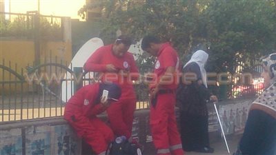 بالصور.. تواجد أفراد الهلال الأحمر بمحيط  لجان مدرسة التوفيقية بشبرا