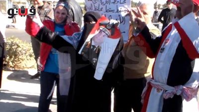 بالفيديو والصور.. منتقبة ترقص على «تسلم الأيادى» أمام أكاديمية الشرطة