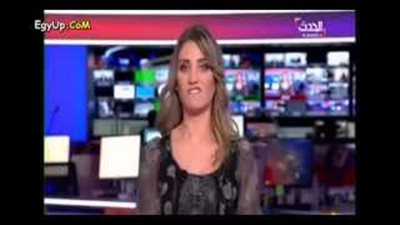 بالفيديو.. حركة خارجة لـ«مذيعة العربية» على الهواء