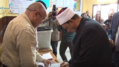 بالفيديو.. شيخ الأزهر: المشاركة في الانتخابات واجب وطني