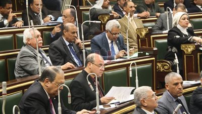 بدء الجلسة العامة للبرلمان لمناقشة عدد من مشروعات القوانين