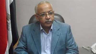 نقابة الأخشاب تنتقد موقف مجموعة السويس للأسمنت لعزمها تسريح العمالة