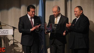 تكريم وزيري الآثار والتعليم في المتحف القومي للحضارة (صور)