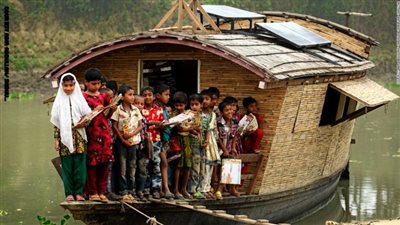 أغرب الفصول الدراسية حول العالم.. تركيا تمنح طلابها المتفوقين «طائرة قديمة» للتعلّم بداخلها.. مدرسة عائمة في بنجلاديش.. مكاتب داخلية لتلاميذ «أوهايو».. و«الغابة» الأبرز ف