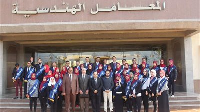 طلاب جامعة القاهرة يزورون مركز التميز بـ«الإنتاج الحربي» (صور)