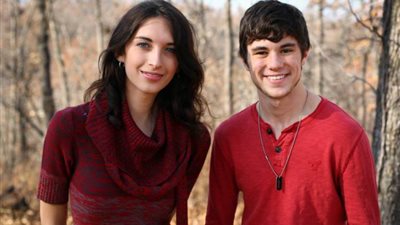 بالصور.. زوجان متحولان جنسيا يثيران ضجة على الإنترنت