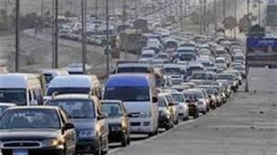 «نشرة المرور».. مصرع وإصابة 4 في حادثي سير على كوبري أكتوبر وصلاح سالم.. زحام بالدائري ومحور 26 يوليو والرماية والأوتوستراد.. وتباطؤ حركة السيارات بمدينة نصر بسبب كسر ماسورة مياه