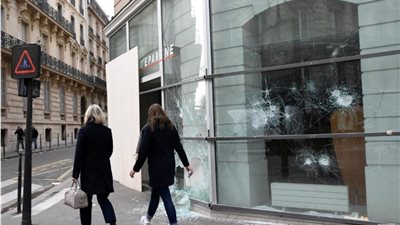 بنك فرنسا المركزي: السترات الصفراء تهدد الاقتصاد