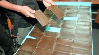 ضبط 62 قطعة من مخدر الحشيش بمطروح