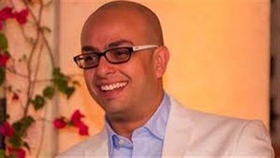 الكاتب أحمد مراد: أزمة رواية «تراب الماس» في طريقها للحل