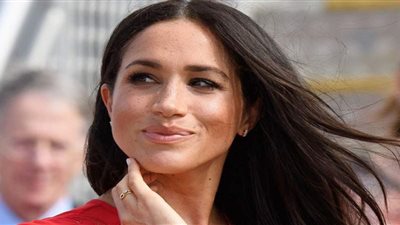 زوجة الأمير «هاري» سبب غضب الملكة «إليزابيث».. أزمات «ميجان» تُشعل النار في قصر «بكاينجهام».. الملابس الفاضحة والخلافات مع «كيت» الأبرز.. ووالد «