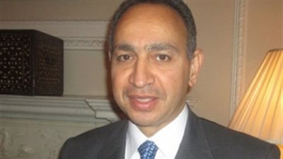 سفير مصر بلندن يشيد بجهد الدكتور مجدى يعقوب فى إنشاء مركز أسوان لجراحة القلب