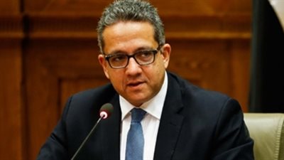 وزير الآثار يشهد عرض 3 قطع بالمتحف المصري (صور)