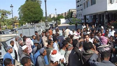 عمال النظافة بـ