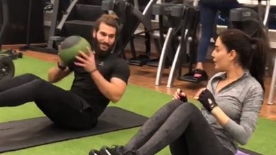 سيرين عبد النور تمارس التمارين الرياضية في الجيم (فيديو)