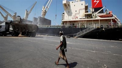 ميناء الحديدة.. مفتاح الحل والحرب في اليمن