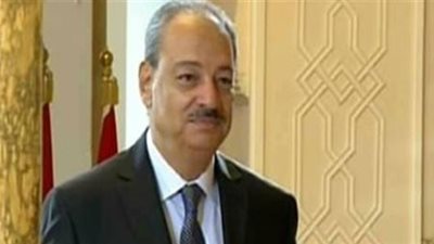 «ملابس وعطور وإيجار سيارات ومأكولات» رشاوى المتهمين في قضية الجمارك.. النائب العام يحيل المتهمين للمحاكمة.. رئيس المصلحة حاصل على دكتوراه في مكافحة التهريب.. والراشي والوسيط يعترفان بالكوالي