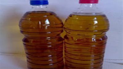 ضبط 188 كارتونة زيت حر تصنع من خامات المدعم بطنطا