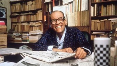 «صاحب نوبل» بين الشهادة والتوثيق.. رجاء النقاش: مصر الشعبية طريقه للعالمية.. زكي نجيب محمود: أدبه مرآة للواقع.. صلاح عبدالصبور: «دنيا الله» تكشف نضوجه الفكري.. والغيطانى: إمام الأد