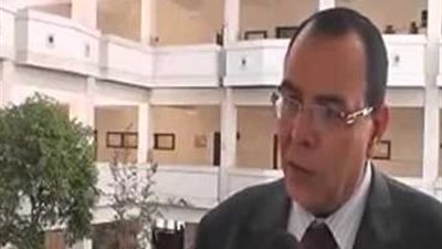 نائب رئيس جامعة الأزهر يصوت في الانتخابات بحدائق القبة