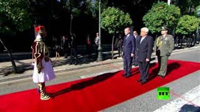 لحظة وصول طائرة الرئيس التركي إلى اليونان