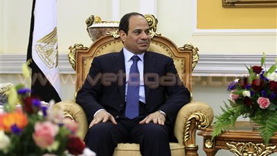 «الرئاسة» سبيل المجرمين لابتزاز المواطنين.. مواطن ينتحل صفة مسئول بالرئاسة لاستغلال مرشحي النواب.. منتحل صفة «مستشار الرئيس لشئون الشباب» يعد حملة الماجيستير بوظائف.. وواقعة مدير م