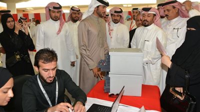 آل خليفة: الانتخابات البرلمانية فصل جديد في المسيرة الديمقراطية بالبحرين