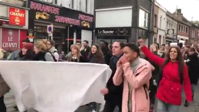 الطلاب يشعلون التظاهرات في فرنسا (فيديو)