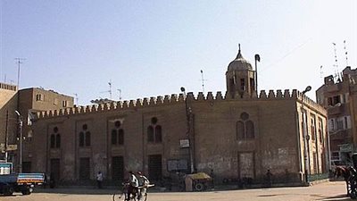 يد التطوير تمتد أخيرا لمسجد باب الوداع بالفيوم