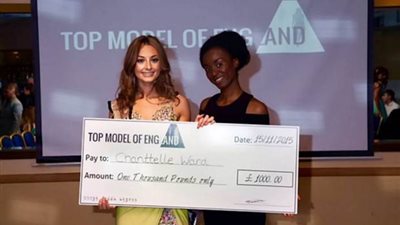 بالصور.. فتاة تفوز بمسابقة ملكة جمال بعد إصابتها بندبة من زوجها