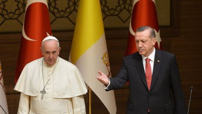 أردوغان والبابا فرانسيس: يجب عدم تغيير وضعية القدس