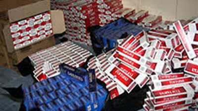 ضبط كمية كبيرة من السجائر المهربة بمطروح