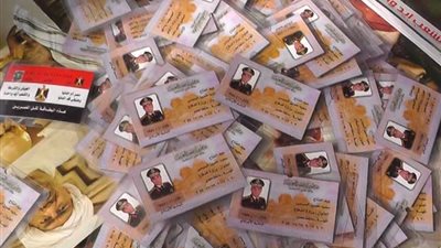 هوس المصريين بالسيسي يدفعهم لشراء 3 ملايين و750 ألف بطاقة للمشير