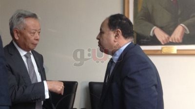 المالية: استعداد البنك الأسيوي لتمويل المشروعات الاستثمارية