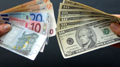 توقعات بانخفاض اليورو واستقرار الدولار.. غدا
