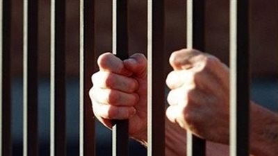 حبس أمين شرطة مفصول وآخرين متهمين بسرقة المواطنين بالإكراه أعلى الدائري