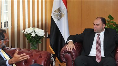 تسهيل حصول رجال الأعمال الهنود على التأشيرات وتراخيص العمل