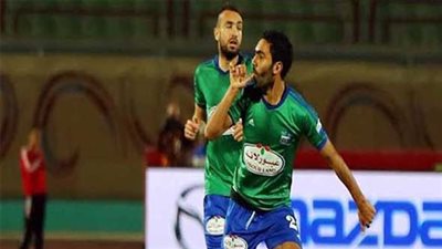 الشحات يشارك بالتدريبات الجماعية للمقاصة استعدادا للأهلي