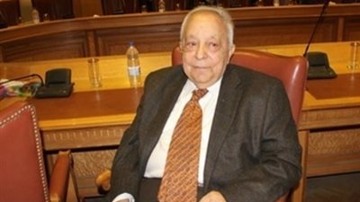 زنانيرى: 30% تراجعا في استيراد الملابس