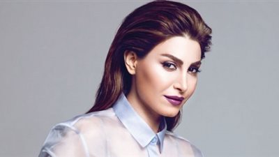 يارا تؤازر برشلونة ضد توتنهام من ملعب «كامب نو» (فيديو)