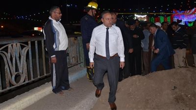 غلق كوبري «الصالحية» بالإسماعيلية بعد انهيار أجزاء منه