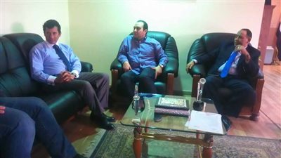 بالصور..«أشرف صبحي» يجتمع بـ«أبو رجيلة» لمناقشة إنشاء استاد الزمالك