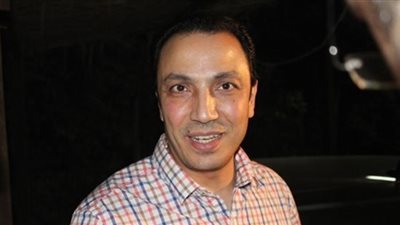 طارق لطفي يواصل تصوير 