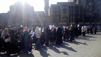 مسيرة نسائية تضامنا مع القدس أمام الجامع الأزهر (صور وفيديو)
